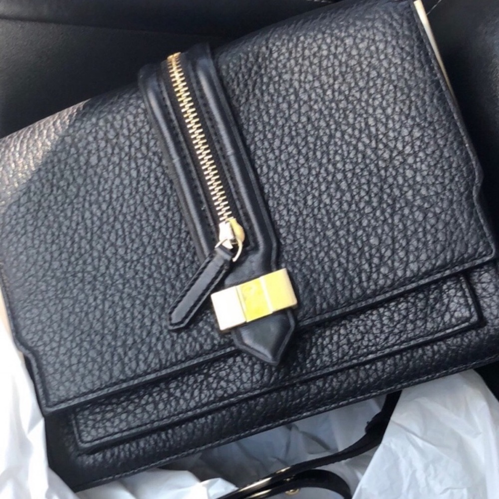 👛Authentic Rebecca Minkoff  jumbo love purse 👛